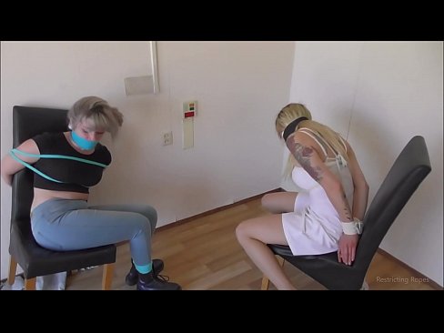 ❤️ Kev quav yeeb quav tshuaj / khi thiab gagged / damsel nyob rau hauv kev nyuaj siab ❤️  Porn video  ntawm hmn.sexygirlspics.ru%